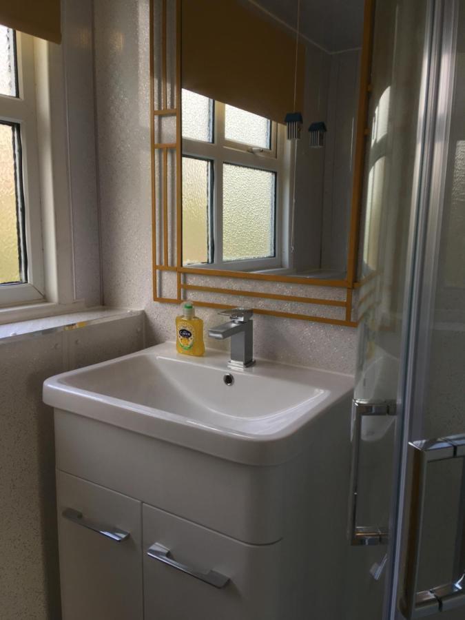 8 Sandy Bottom Sandown Bay Holiday Park, Reduced Ferry, Please Contact Us Zewnętrze zdjęcie